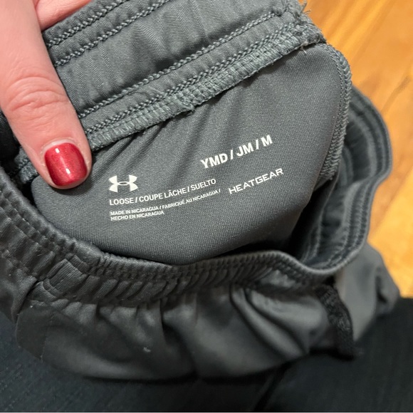 Boys Under Armour shorts - Picture 5 of 5